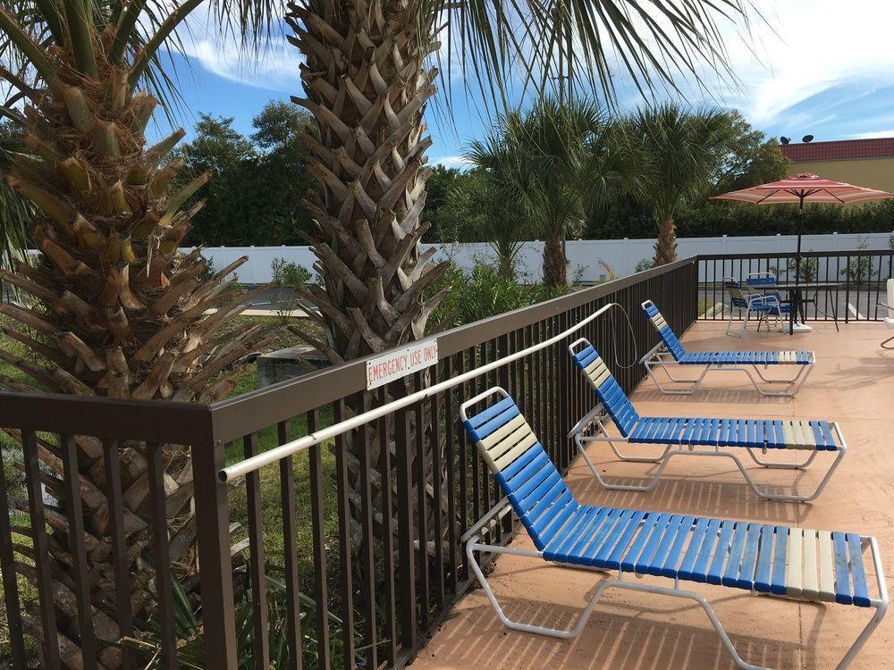 Days Inn By Wyndham Sarasota Bay Exterior photo