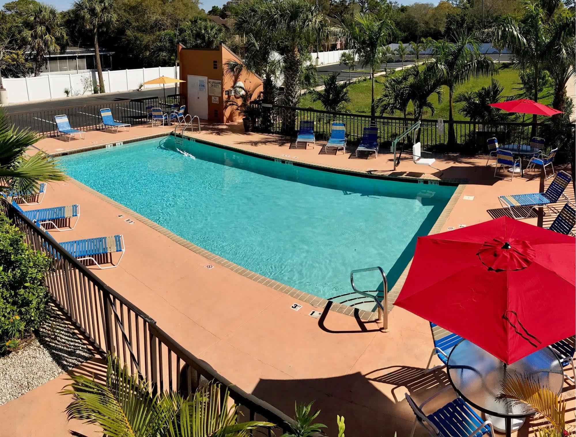 Days Inn By Wyndham Sarasota Bay Exterior photo